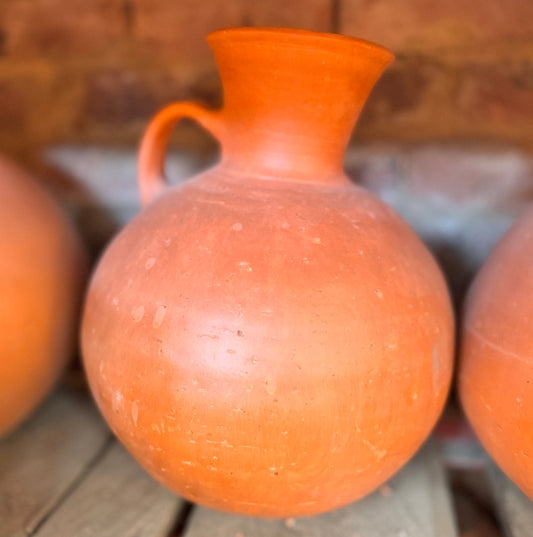 pitcher round with handle